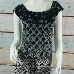 White House Black Market Floral Geo Stretch Shirt